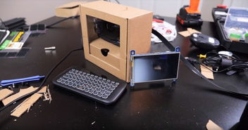 一寸屏也能玩《彩虹六號》？海外大神用迷你主機(jī)顛覆游戲認(rèn)知，你永遠(yuǎn)不知道隊(duì)友在用什么設(shè)備戰(zhàn)斗！